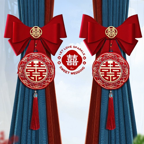 Ткань, ремень, красная подвеска, декор, праздничнный макет