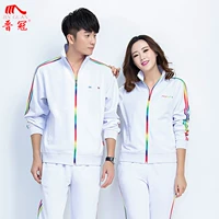 Белый лонгслив, штаны, короткий рукав