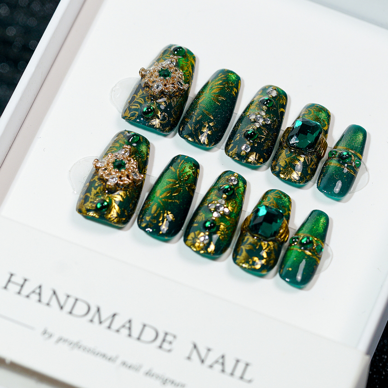Imperial Jade High-End Imperial Green Cat's Eye Hand-Painted Metallic Inlaid Gemstone Nail Artist Handmade Wearable Nails Imperial Jade High-End Imperial Green Cat's Eye Hand-Painted Metallic Inlaid Gemstone Nail Artist Handmade Wearable Nails