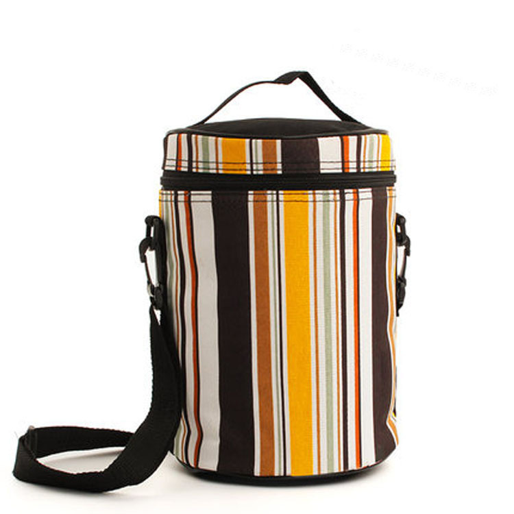 Extra large and thickened multi-layer Bento strap portable outdoor lunch grid bag four or five large insulation bag