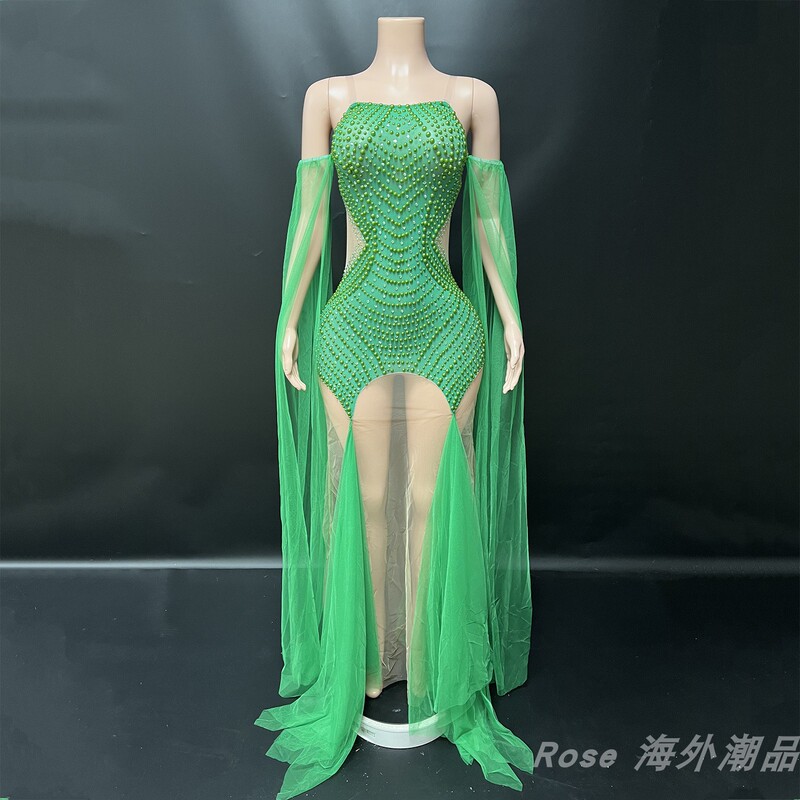 High-End Light Luxury Green Pearl Draped Strapless Mesh Long Dress for Runway Photoshoots, Annual Events, and Special Occasions