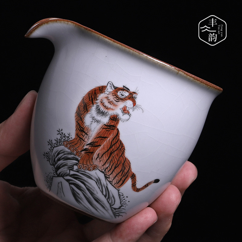 Hand draw a tiger your up with jingdezhen ceramic checking tea fair keller kung fu tea accessories household pours tea ware