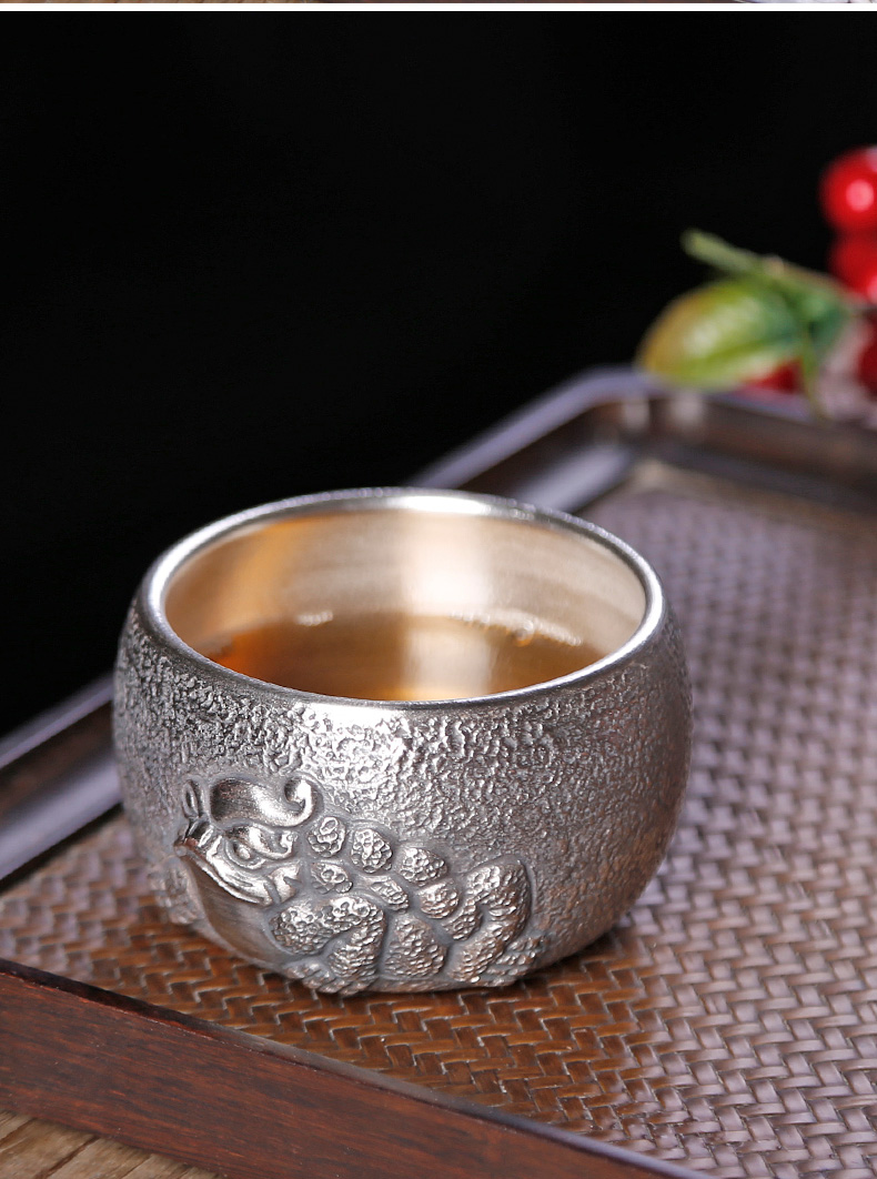 Small gold BaoLiu silver restoring ancient ways is kung fu masters cup ceramic tea cup tea sample tea cup single silver, silver tea set