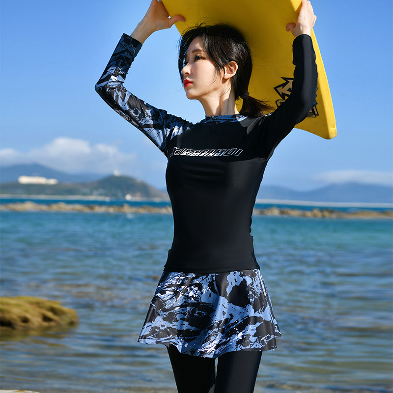 Long sleeve swimsuit woman two-piece dress style four sets slim length pants sunscreen speed dry snorkeling jellyfish spa swimsuit