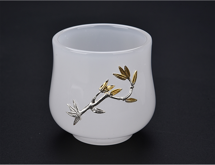 The ancient jade sheng up porcelain cup sample tea cup masters cup bowl of The big white porcelain glass colored glaze single cup silver cup and cup