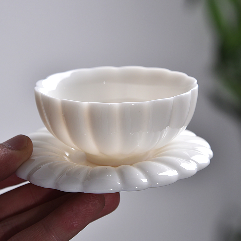Ancient sheng up new name plum flower jade porcelain kung fu tea set dehua white porcelain bowl with individual main ceramic tea cups of tea cups