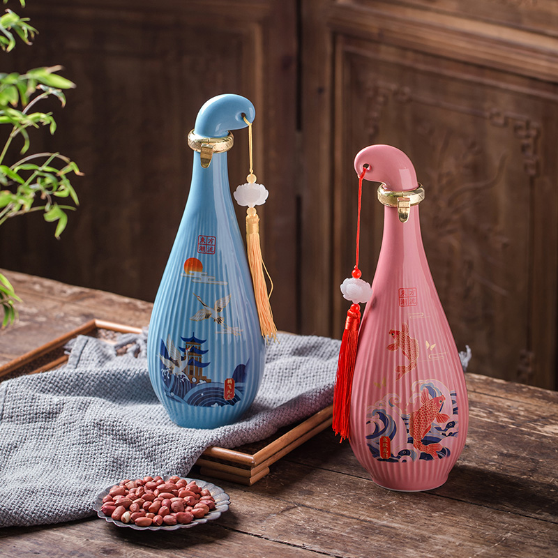 A kilo with empty wine bottles of jingdezhen ceramic home empty bottle of white wine wine jar sealed flask restoring ancient ways gift box