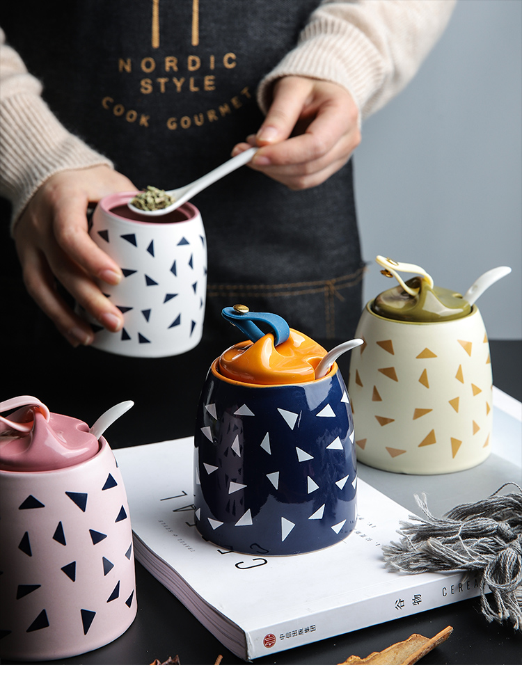 Shed in creative lovely ceramic seasoning sauce pot seasoning box restaurant kitchen salt tank ceramic pepper pot