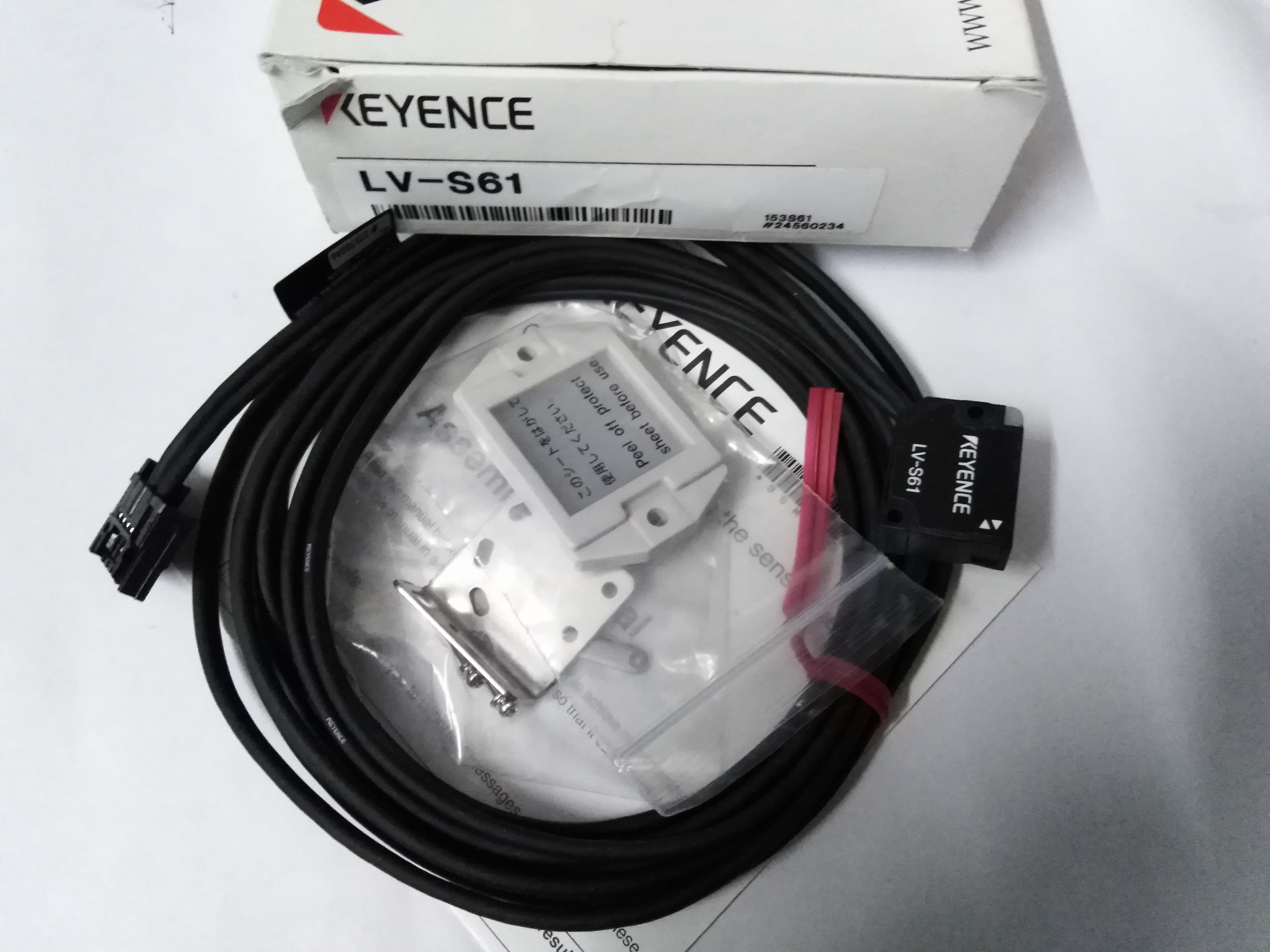 Kienz KEYENCE SENSORS LV-S61 BRAND NEW ORIGINAL