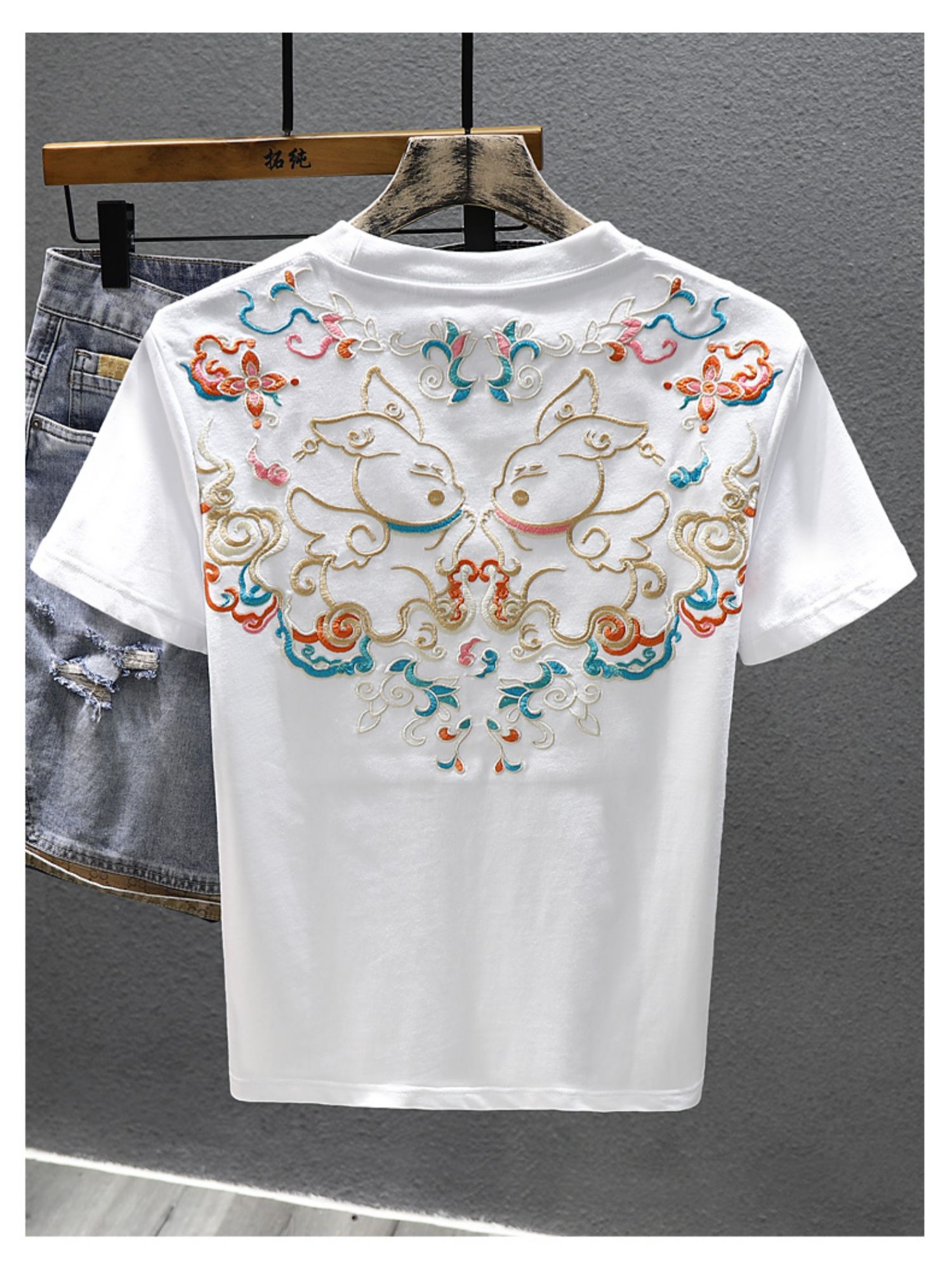 Chaopai Ethnic Style Rabbit Year Embroidered Short sleeved T-shirt for Men's 2023 Summer Pure Cotton Slightly Loose Half_voghion.com