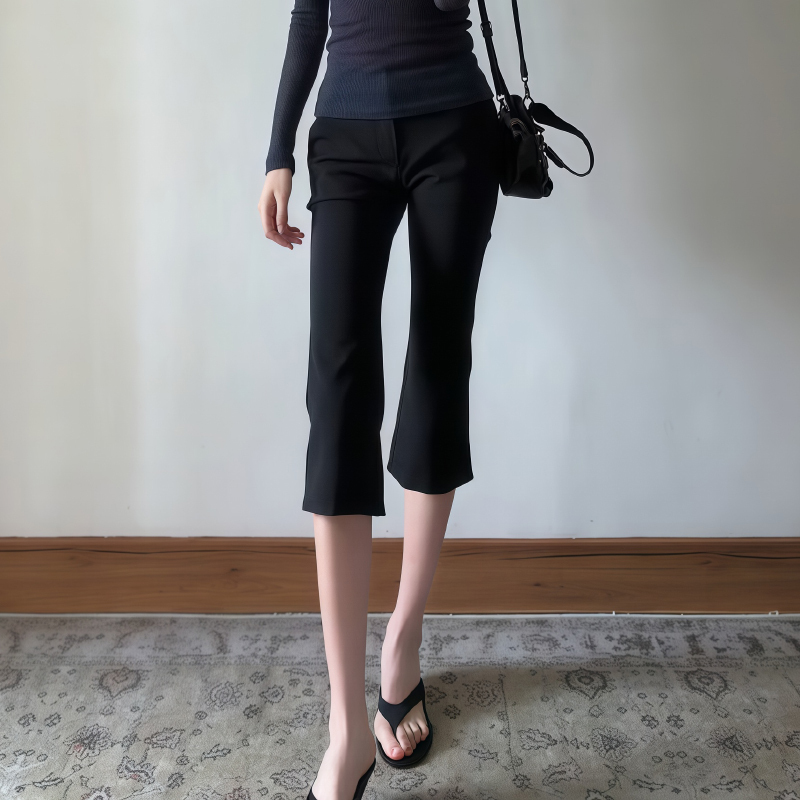 American Retro Black Low-Waist Vintage Capri Pants for Women, Summer Slim-Fit Flared Cropped Pants American Retro Black Low-Waist Vintage Capri Pants for Women, Summer Slim-Fit Flared Cropped Pants