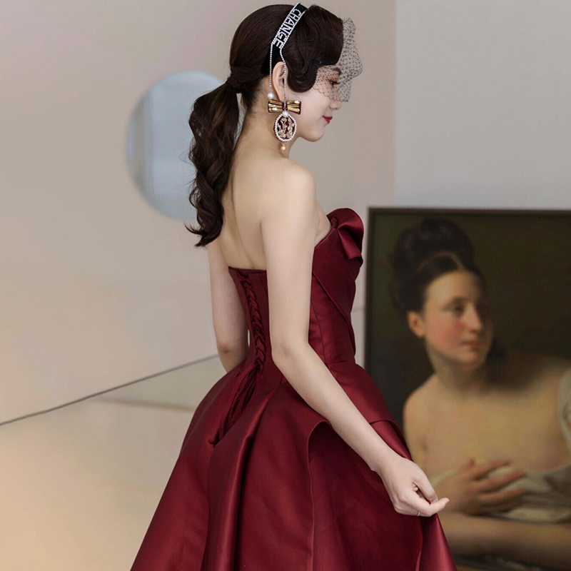 Evening dress, retro long burgundy tube top, city style, bright catchy style, fitted Evening dress, retro long burgundy tube top, city style, bright catchy style, fitted