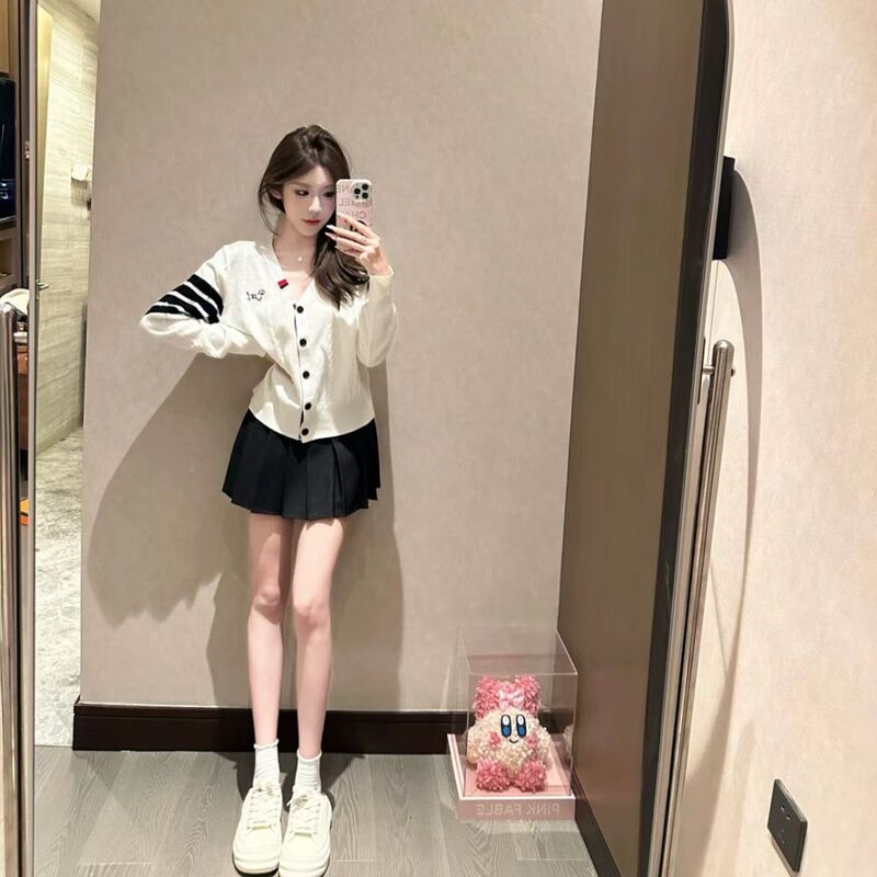 Trendy Brand Boutique European Goods College Style Embroidered Dog Logo Tb Four-Stripe Knit White Cardigan Sweater Coat for Women Autumn and Winter Season