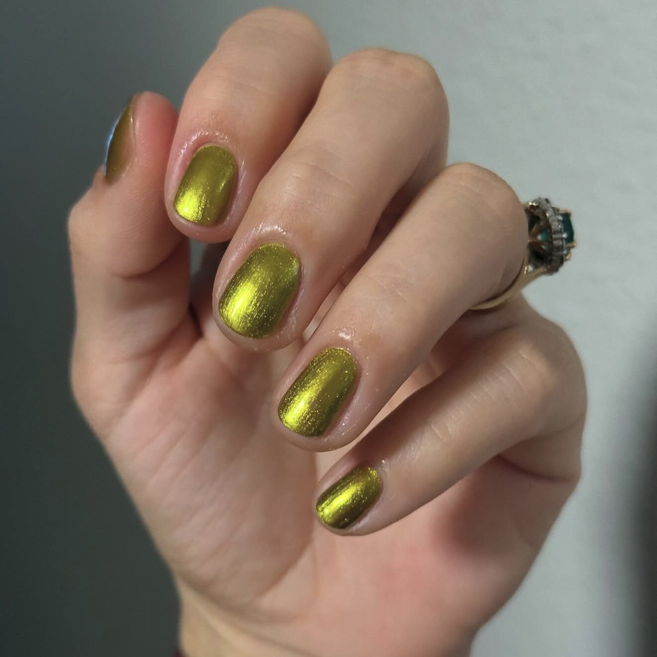 『希望』油彩 🔥Essie指甲油1745/846 tropic low绝美金龟子色| 现货可领券💅-指甲