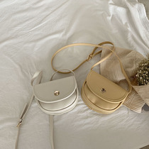 ins Super fire shoulder bag womens bag 2020 New Tide Net red wild wild ins saddle bag retro summer small bag