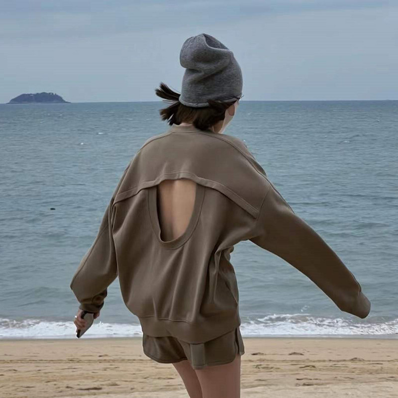 Sports Suit Women 2022 Early Spring New Small Sub Design Sensation Niche Casual Thick Cotton Shorts Two-piece Set