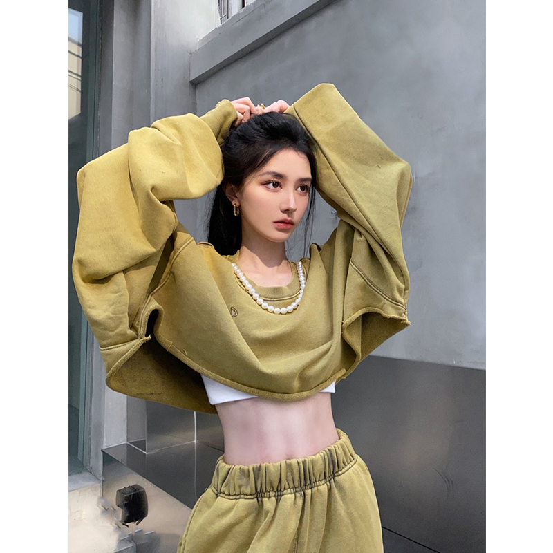 2021 spring new female net red retro Hong Kong style chic sweater casual fashion sports two-piece suit spring and autumn