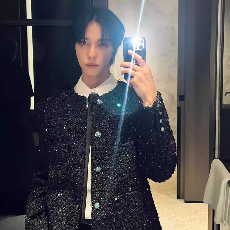 Jackson Wang's Same Style High-End Niche Design Chanel-Style Jacket, Light Mature Dark Shiny Silk Retro Jacket