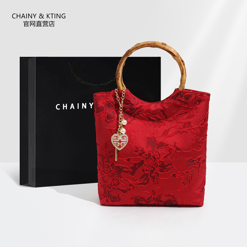 New Chinese-Style Hanfu Cheongsam Canvas Bag for Women 2026 New Model Exquisite and Elegant National Style Bamboo Handle Bridal Wedding Bag