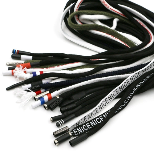 Модные штаны, толстовка, шапка, шнурок на талию, белый ремень, на шнурках