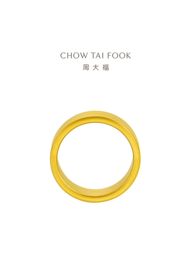 周大福 Классическая наследство пара Золотое кольцо свадьба три золота