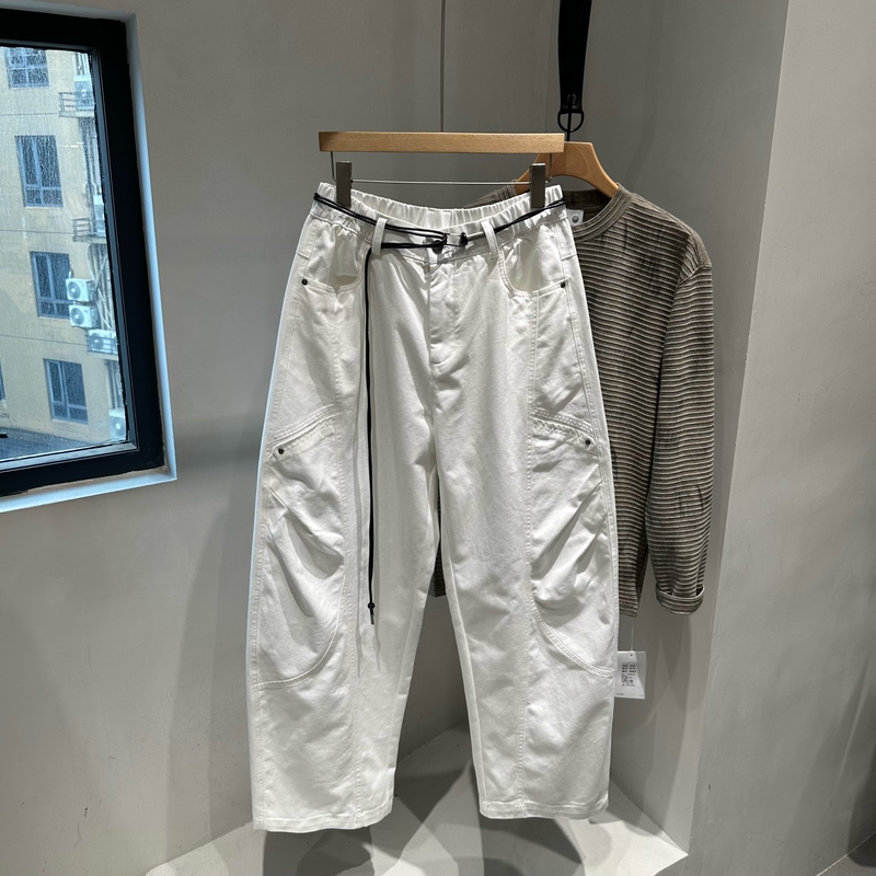 Introvert American Retro Pleated Deconstructed Style Workwear Jeans with a Unique Design, Wide-Leg Scimitar Pants, Trendy Long Pants