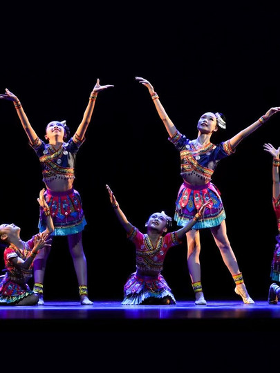 The 12Th Xiaohuo Style Dance Costume for Children, Miao and Dong Ethnic Minority Performance Clothing