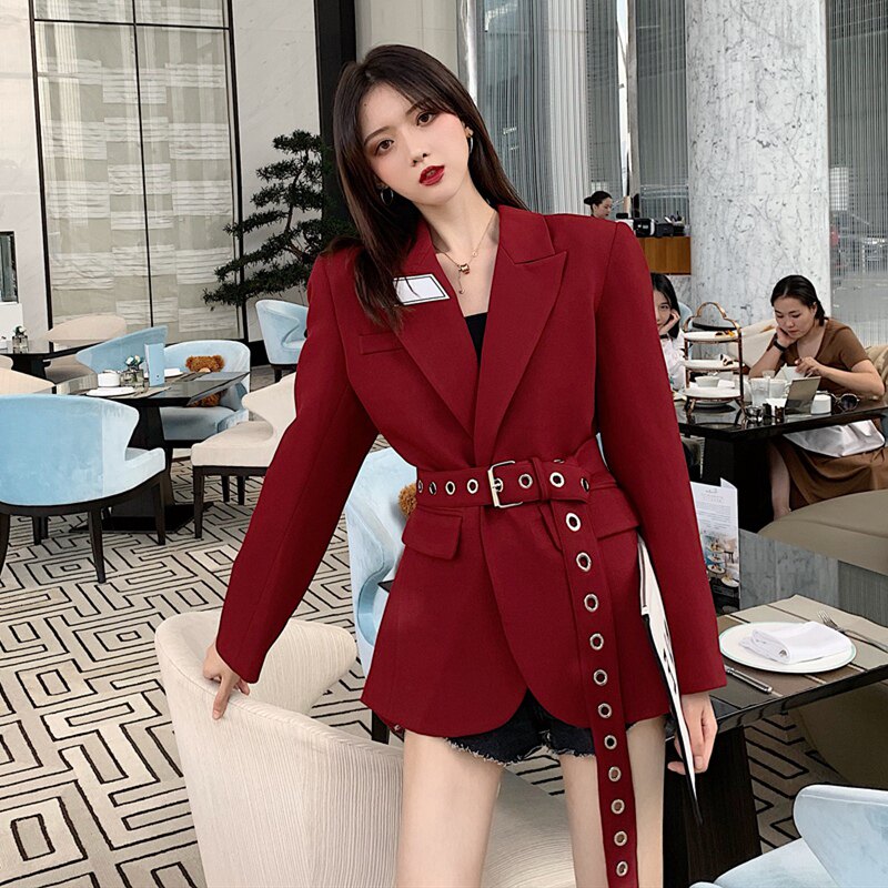 Temperament style goddess Van Xianthin High wind chilly belt V collar suit jacket 2022 new fall chic tide