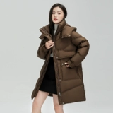 Демисезонный длинный бархатный утепленный белый пуховик с капюшоном, средней длины, утиный пух