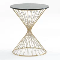 Черно -белый корень искусственный камень