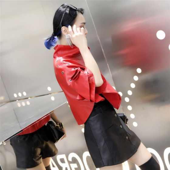 娃娃服女春季新款绵羊皮红色皮衣高领皮夹克真皮韩版喇叭袖短外套