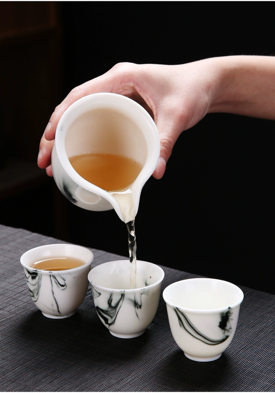 Cao cấp mực phong cách trắng sứ bộ ấm trà nhà quan niệm nghệ thuật tay cầm phụ ấm trà vẽ tay Thiền bao bát ấm trà gốm sứ bộ tách trà gốm bộ ấm trà ck