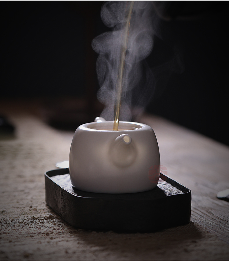 Jiangnan past China white porcelain tea set suit kung fu tea cup tea suet jade teapot 6 people