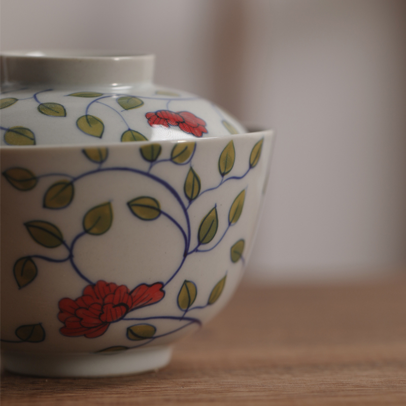 Jiangnan tureen large ceramic tea set hand - made bound past flowers tea bowl three to kung fu tea bowl is in use