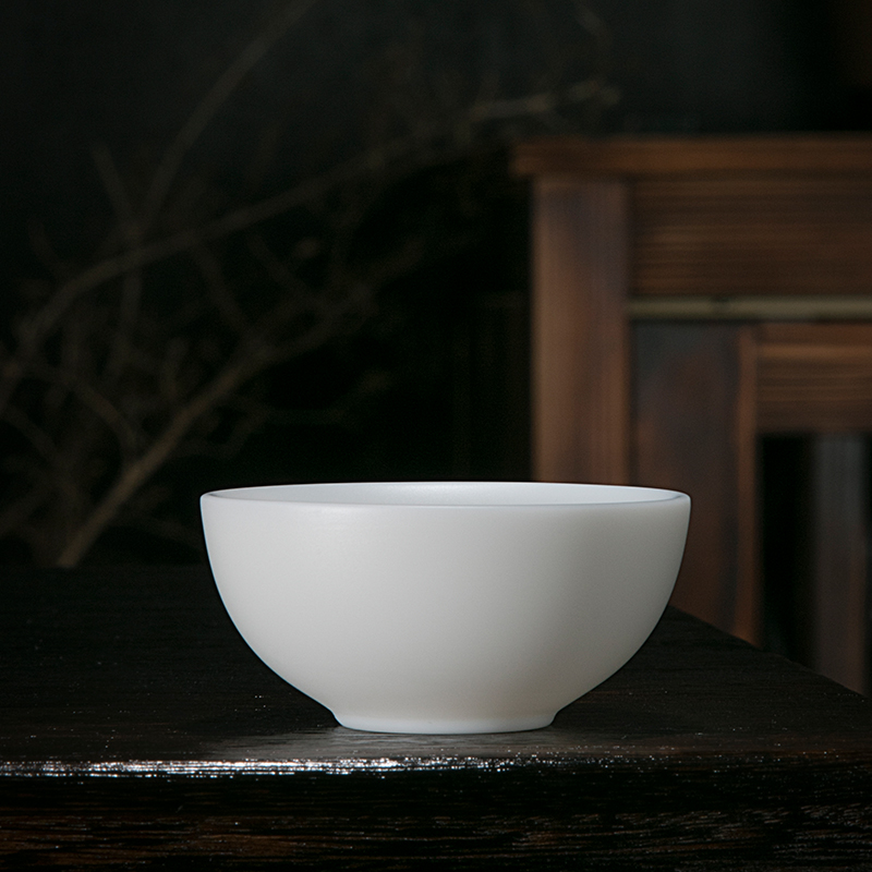 Jiangnan past suet jade cup kung fu tea sample tea cup white porcelain, Chinese white household ceramics sketch of single CPU