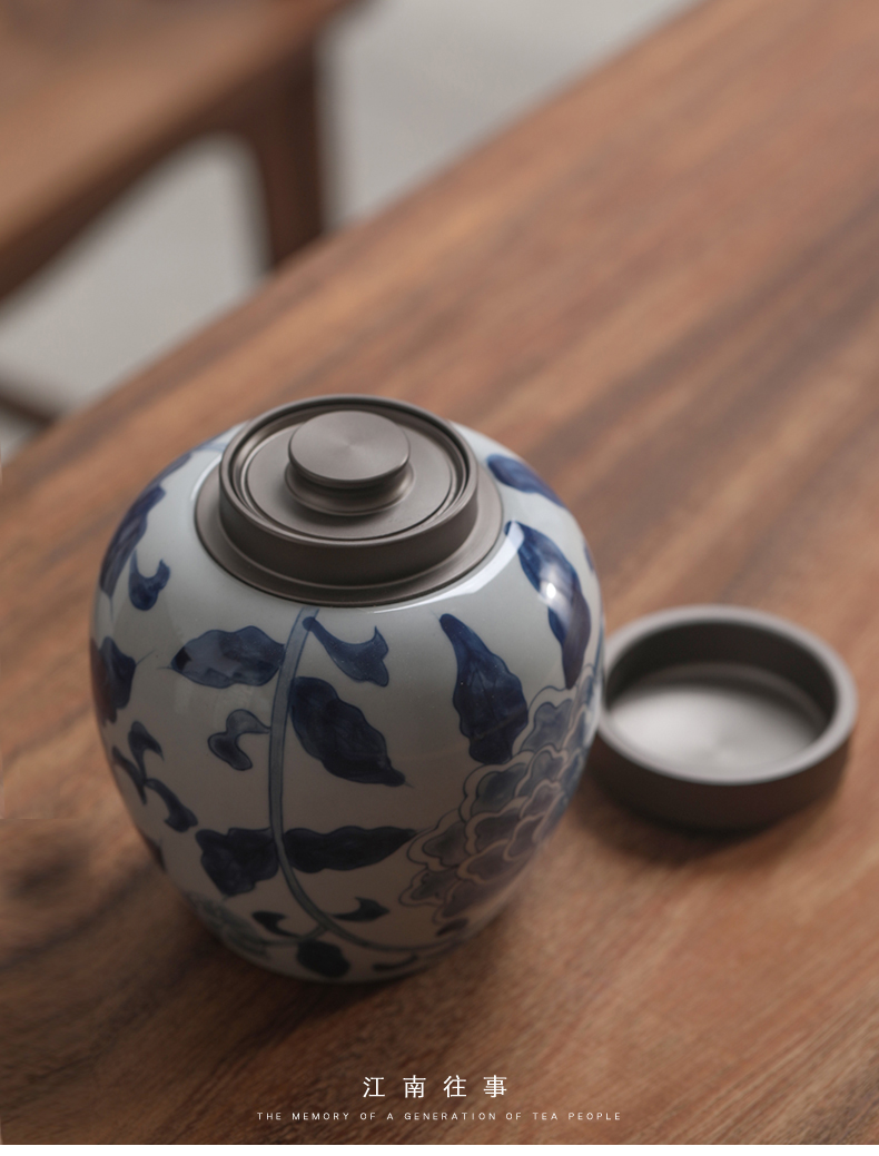 Jiangnan past blue and white porcelain tea pot aluminum alloy cover seal pot kung fu tea set store receives household storage tank