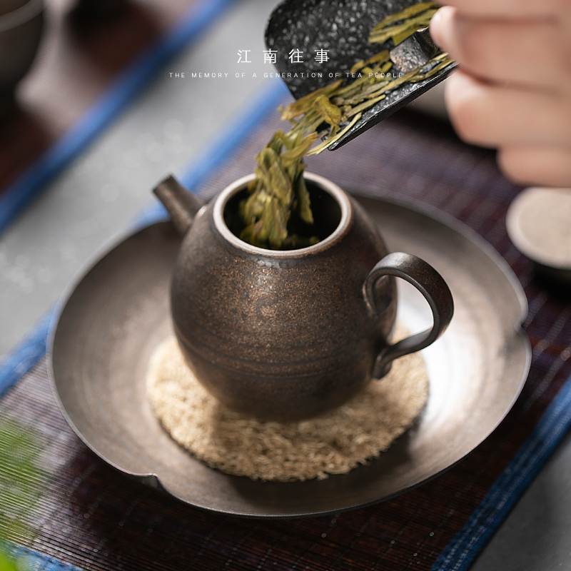Jiangnan past retro rust glaze is putting pot of household ceramic teapot kung fu tea set single pot of Japanese little teapot