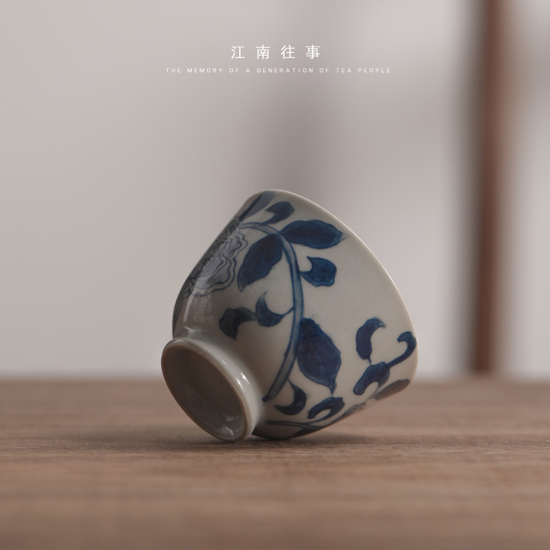 Jiangnan blue and white peony tea cups past master of ceramic kung fu tea set sample tea cup single cup tea tea cup