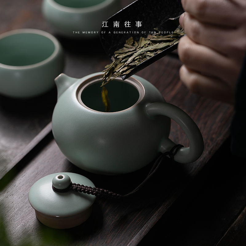 Northern song dynasty the jiangnan past your up with a pot of two glass ceramic kung fu tea set to open the slice your porcelain teapot two cups