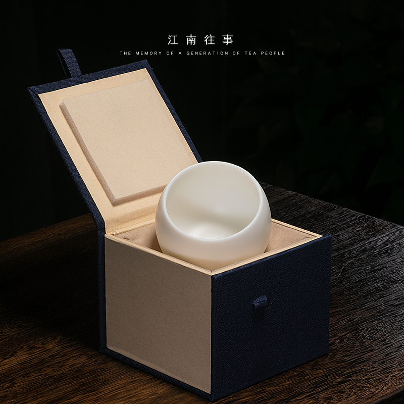 Jiangnan past suet jade white porcelain cups, ceramic kung fu tea sample tea cup big meditation master cup of tea