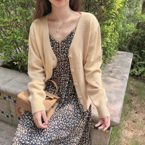 MOBAI gentle wind cream color button knitted cardigan 2020 autumn and winter new loose lazy sweater jacket