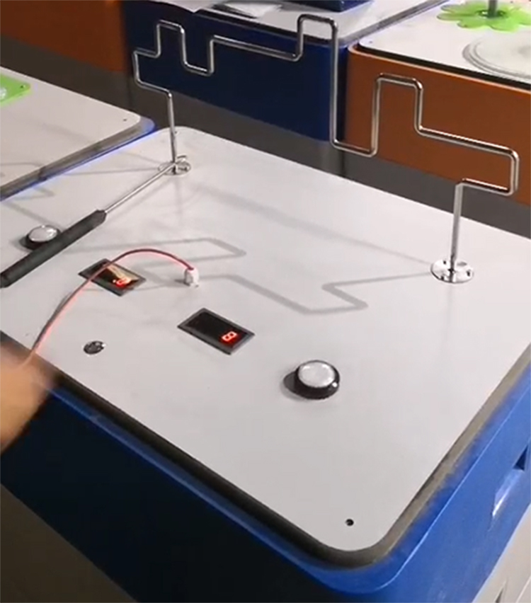 One stroke tech interactive equipment instrument Coppexhibition game props children's toys shake-up internet red toys