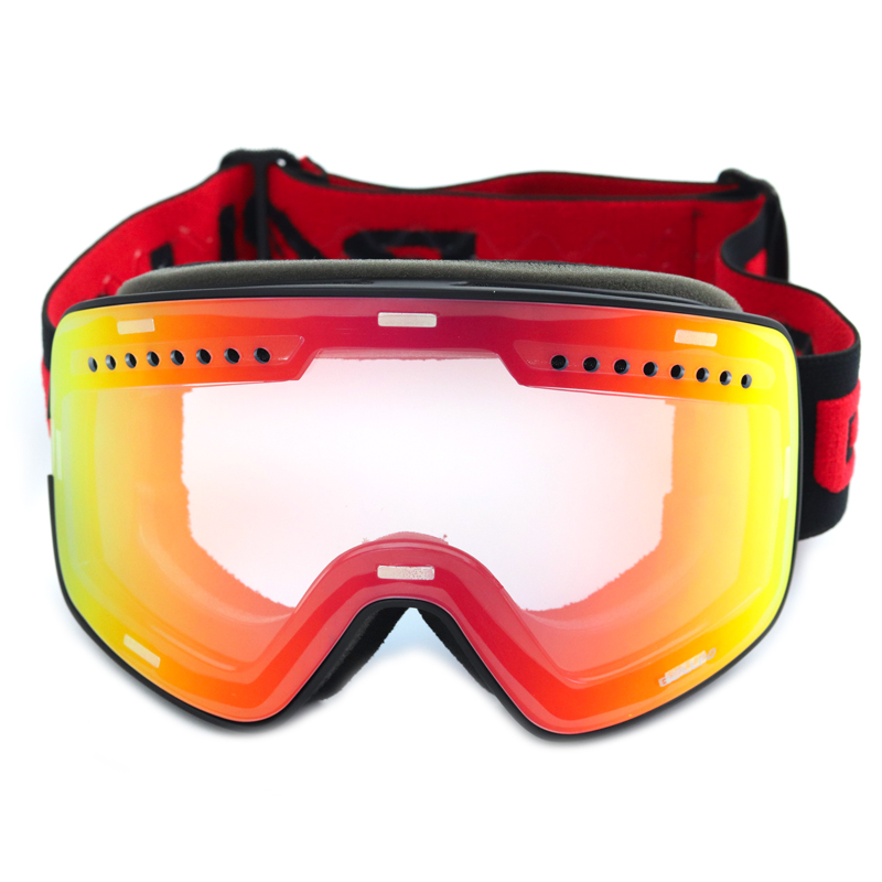 The ski mirror with the