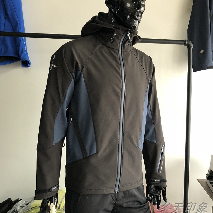 Men's 823 clearance WI outdoor windproof waterproof stormtrooper outdoor clothing soft shell plus velvet fabric suitable for spring and autumn