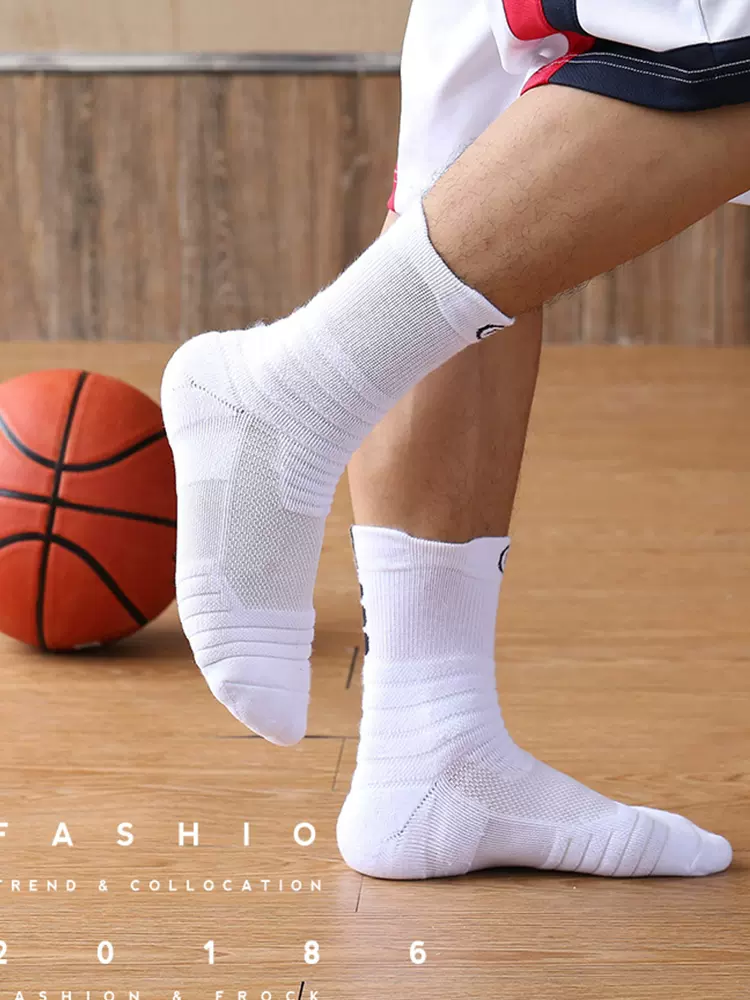 Football Socks, Men's Short Socks, Winter Sports Socks, Mid-Calf Socks, Sweat-Absorbent and Anti-Odor Socks, Thickened Professional Running and Basketball Socks