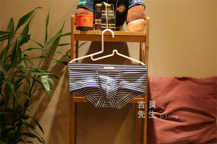 Quần lót nam sọc gợi cảm Quần boxer U lồi thời trang gợi cảm Quần lót nam Cotton nhỏ gọn boxer thương hiệu đồ lót nam