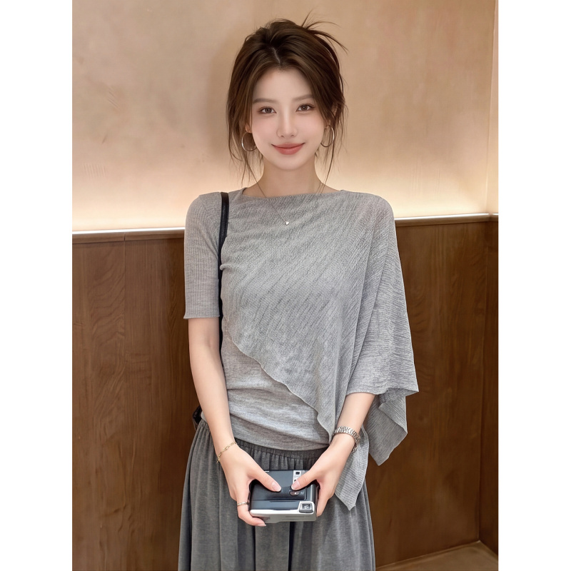 Gray Lazy Style Gentle Shawl Knit Sweater for Women, New Summer Fashion, Skin-Friendly, Comfortable, Niche Design Top