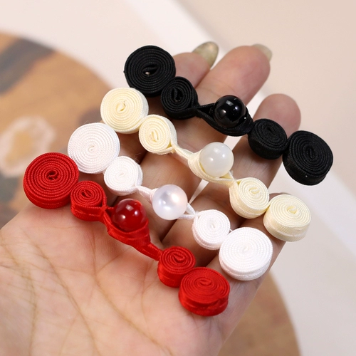 Чеонгсам окупает нефритовую жемчужную тыкву двух колес