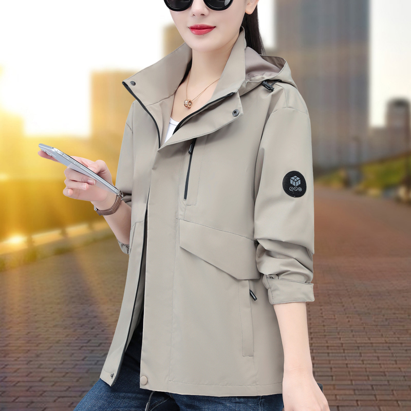 Spring Jacket Women's Windbreaker 2026 New Casual Fashion Plus Size Top Loose Outdoor Hiking Jacket