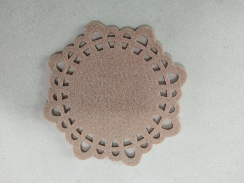 Creative non-woven red green felt thickened tea coaster absorbent fabric coaster non-slip heat insulation pad 25cm